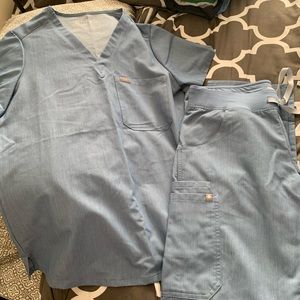 FIGS Catarina One Pocket Scrub Top & Cargo Pants